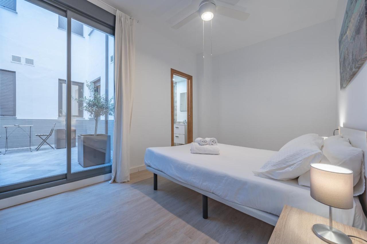 Dona Elvira Parras Apartment Malaga Exterior photo