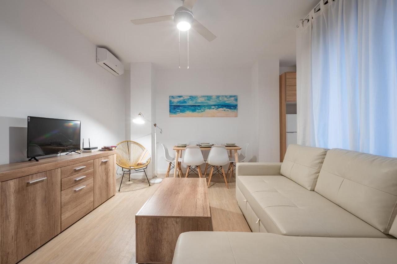Dona Elvira Parras Apartment Malaga Exterior photo